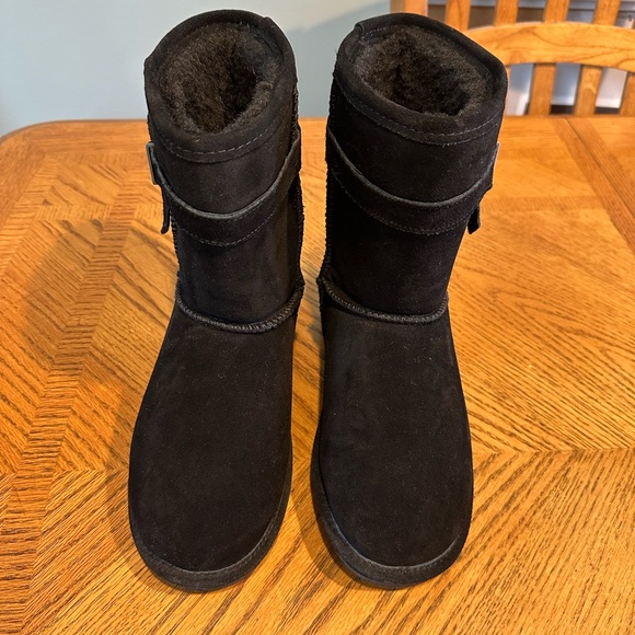 Bear paw Black Suede Boots with Buckle - Picture 3 of 6